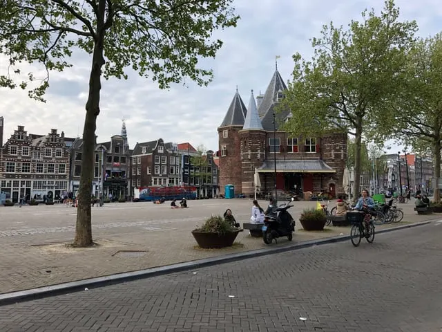 Nieuwmarkt square, quiet day