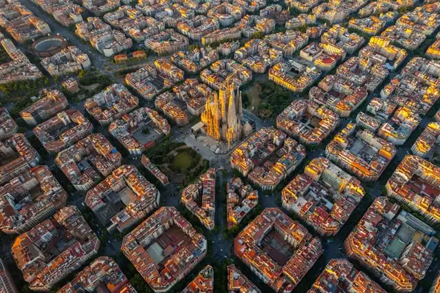 Photo: Vunav / Shutterstock Aerial view of Barcelona's Eixample district