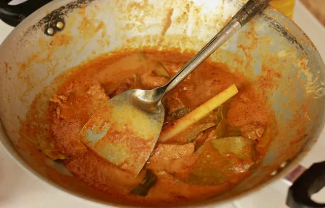 Beef rendang simmering in its pot (only 2000 px wide)