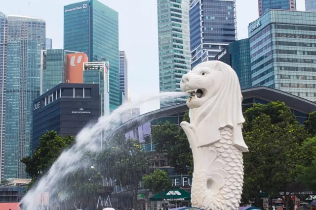 The Merlion against the CBD towers, close view